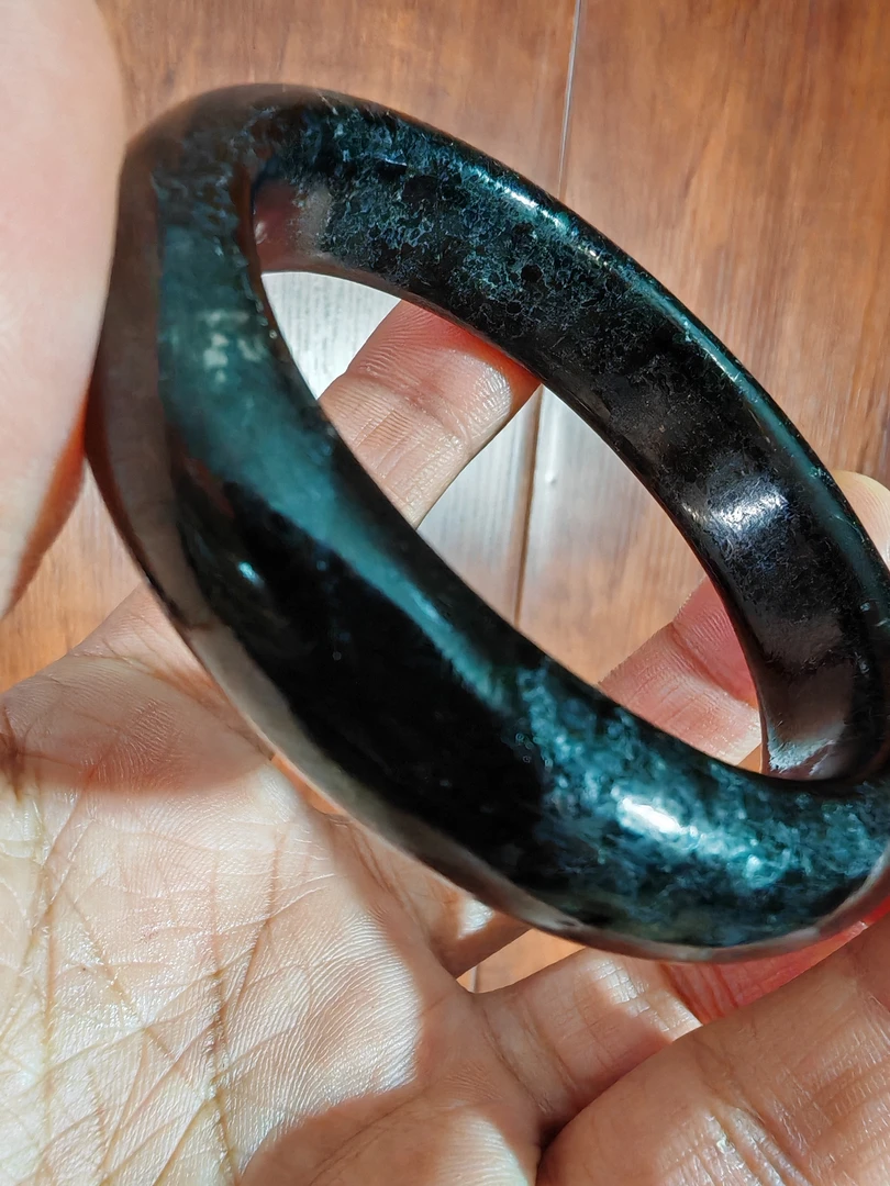 泗水砭石疗养院老虎石手环手把件