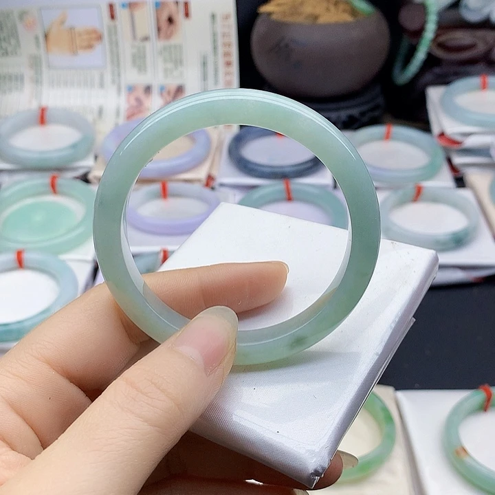 翡翠未镶嵌手镯缅甸天然翡翠A货55.6