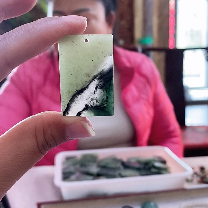 密玉（石英质玉）毛衣链未镶嵌