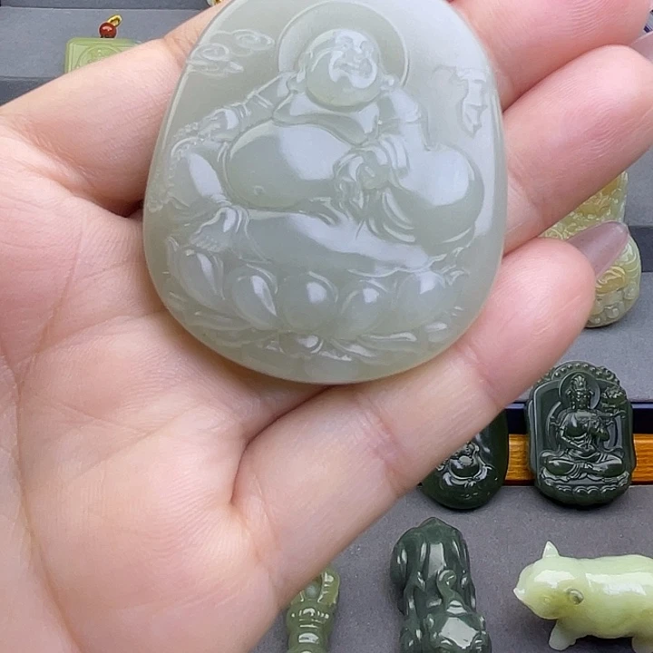 和田玉未镶嵌颈饰