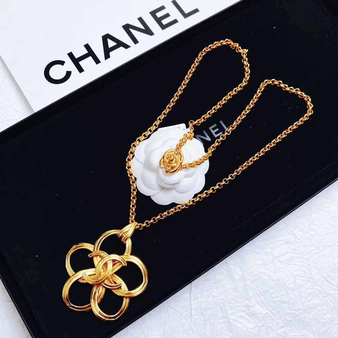 95新 Chanel/香奈儿 柚礼中古/香奈儿花朵素金书包扣项链cq411029