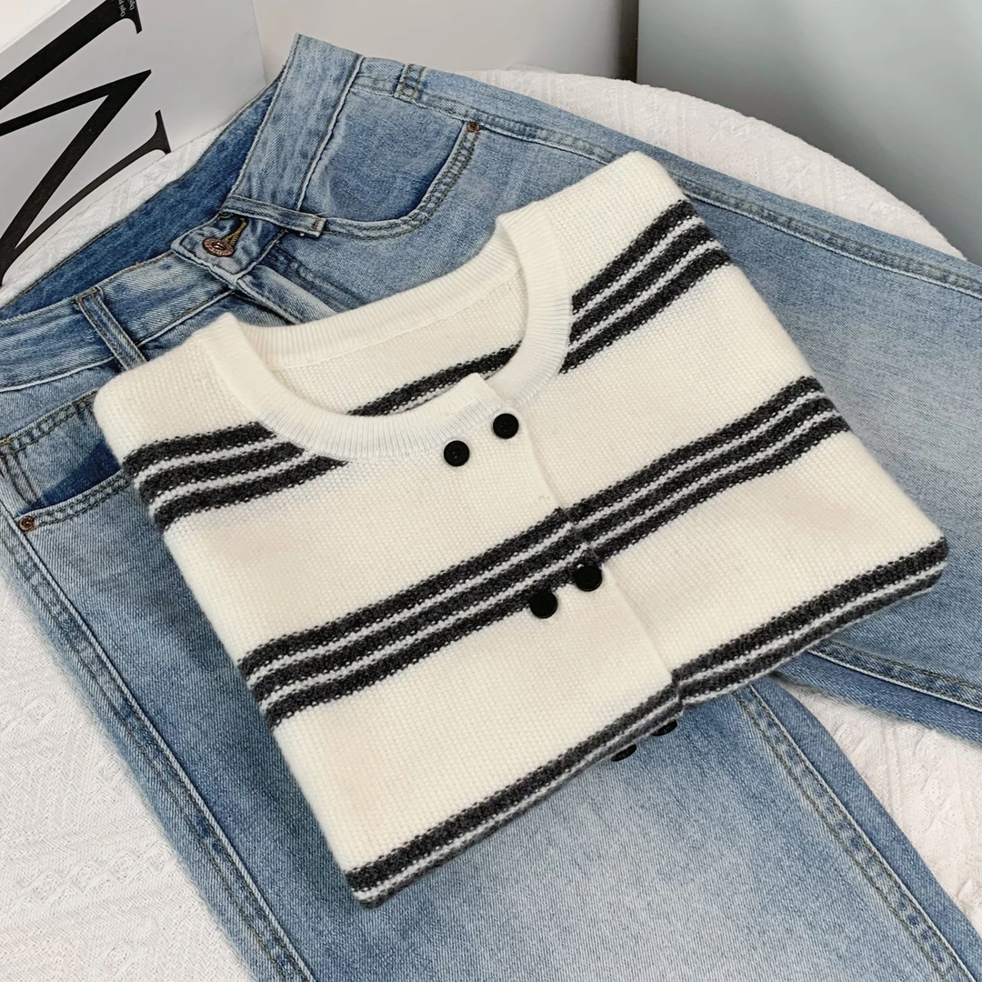 清-汤圆吖圆领条纹款针织马甲开衫172386