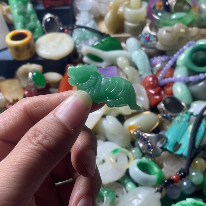 和田玉未镶嵌吊坠(不含链)