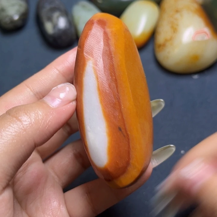 未镶嵌和田玉珠宝奇石