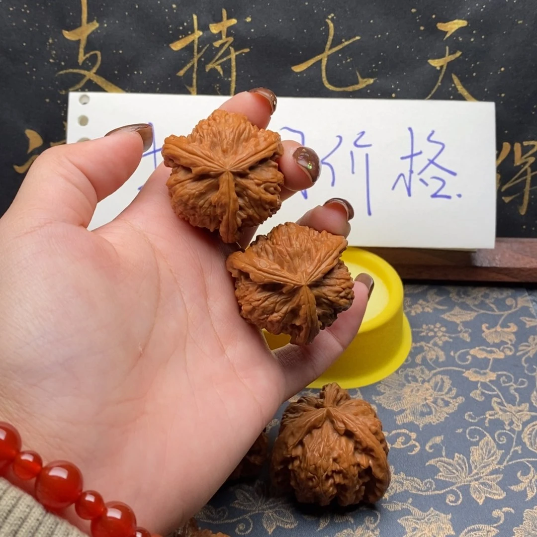 吊坠文玩核桃斯*以白狮子