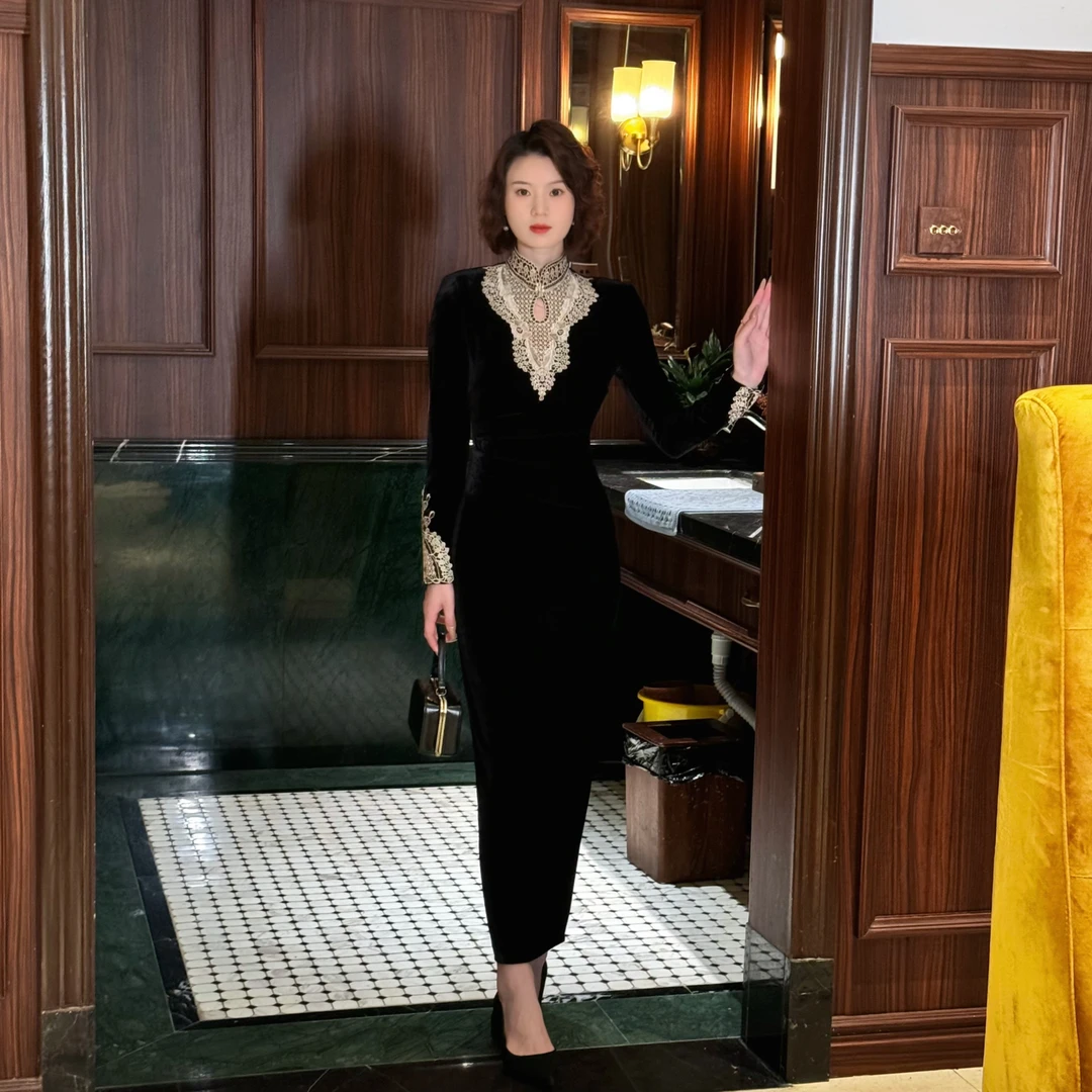 彩彩家【港岛美人】秋冬上新法式优雅气质复古立领收腰修身连衣裙