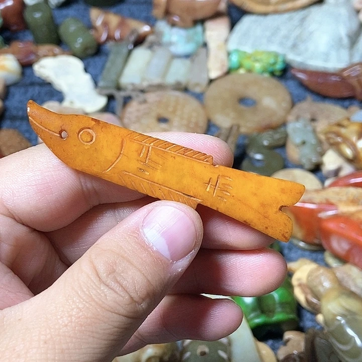 和田玉未镶嵌颈饰5