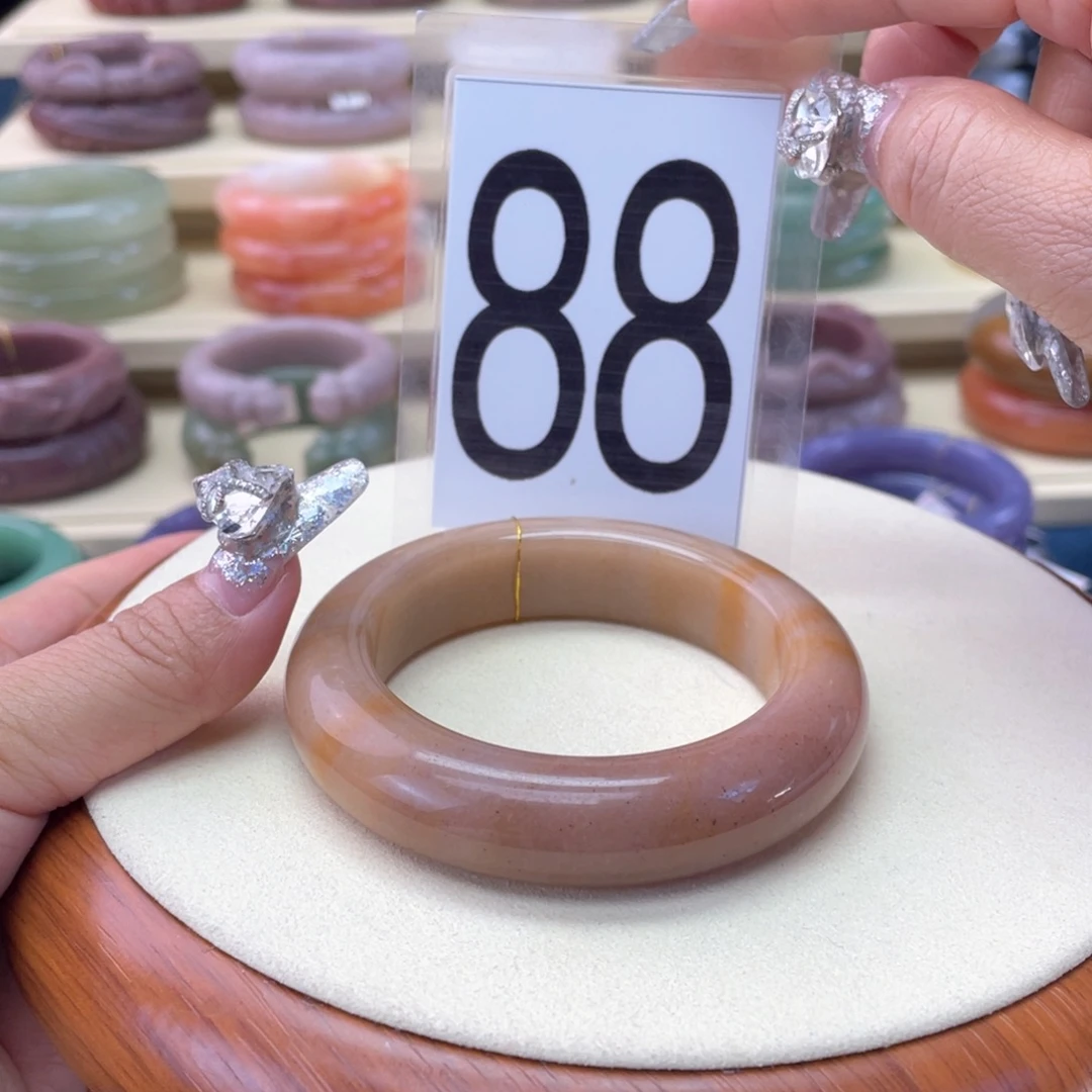 石英岩玉手镯未镶嵌