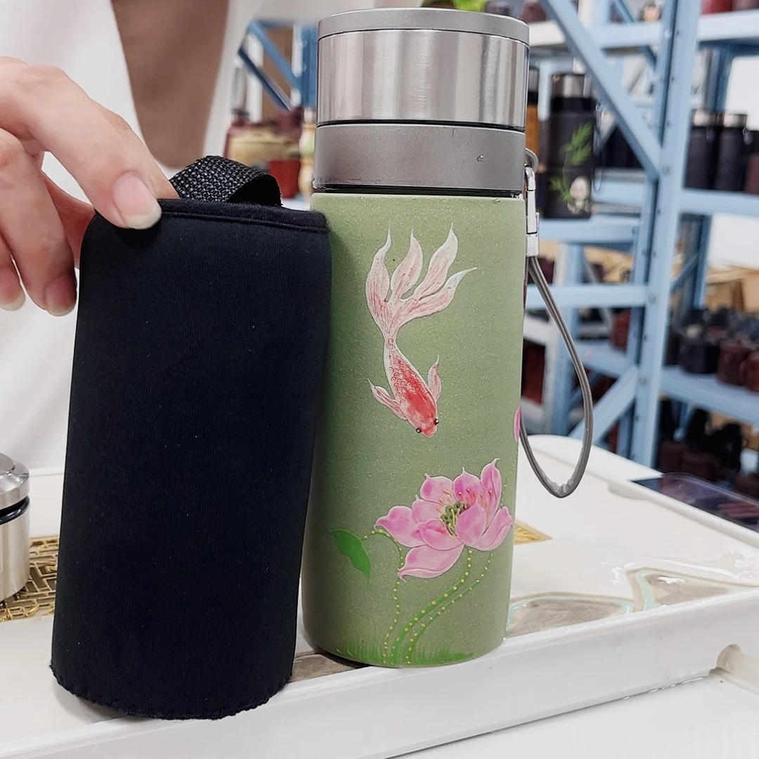 茶杯紫砂“年年有鱼”带杯套一键弹盖