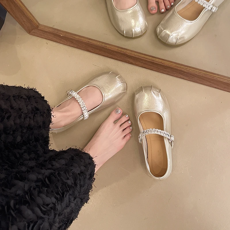 软底豆豆鞋女夏季不累脚晚晚鞋子2025新款浅口单鞋法式玛丽珍瓢鞋