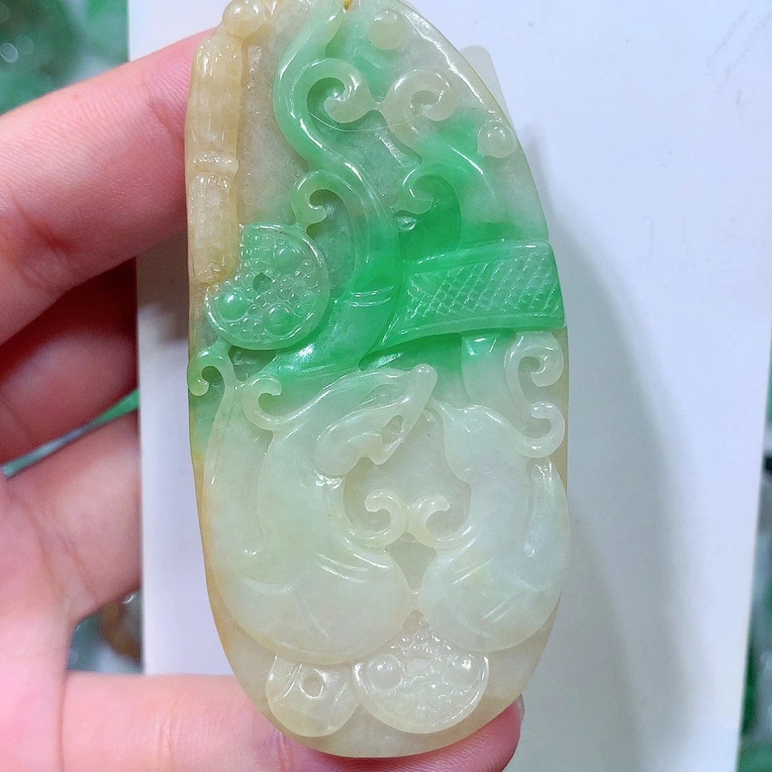 吊坠(不含链)未镶嵌翡翠