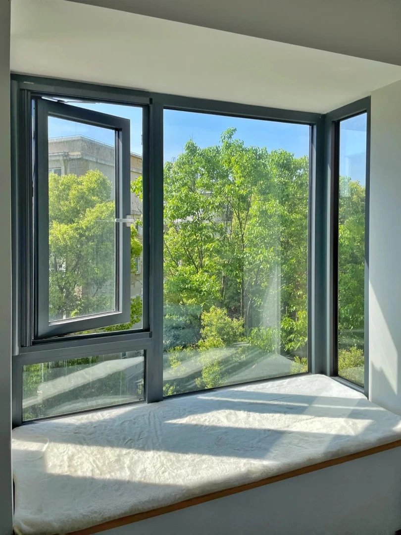 75 90 木塑窗  钢化+30