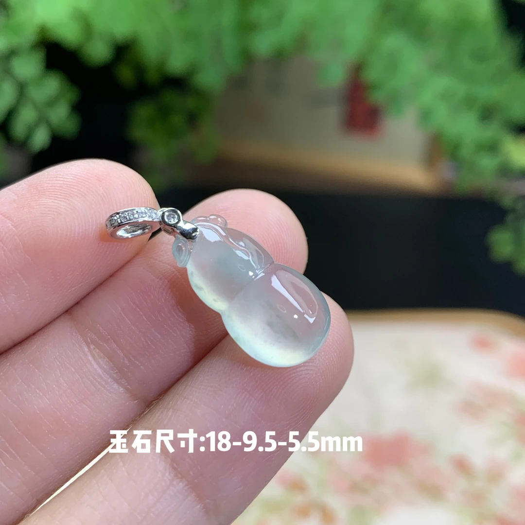仙子翡翠18k金镶嵌冰种起光立体葫芦吊坠缅甸翡翠A货