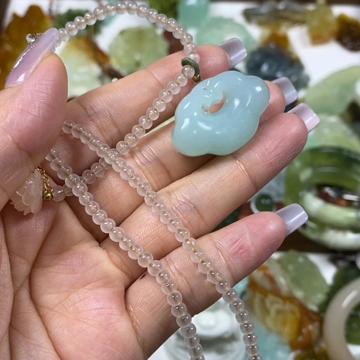 蛇纹石玉未镶嵌吊坠