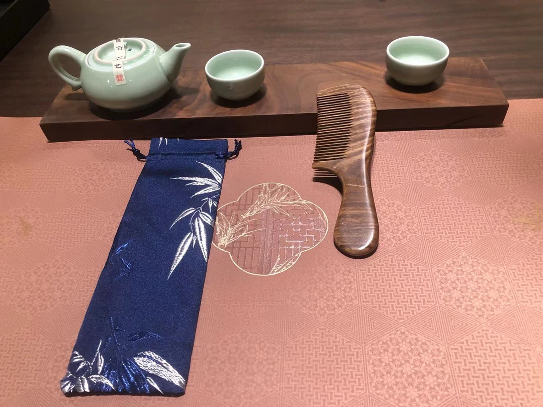 天然檀香木按摩梳子礼品