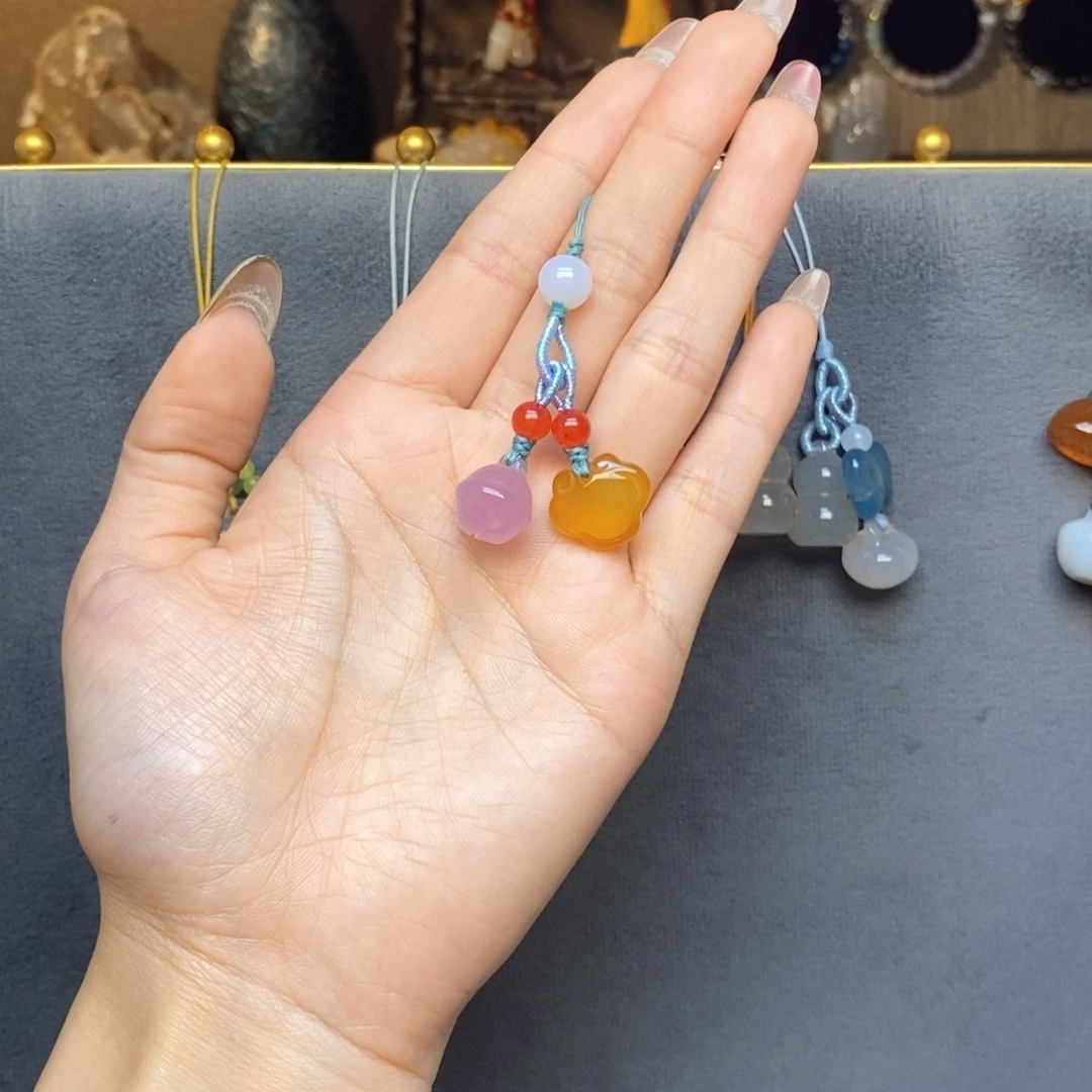 玛瑙/玉髓未镶嵌车挂挂件