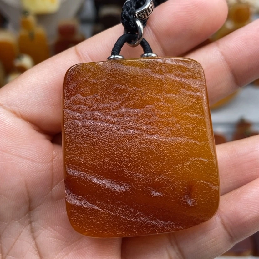 【闪购商品】琥珀颈饰未镶嵌