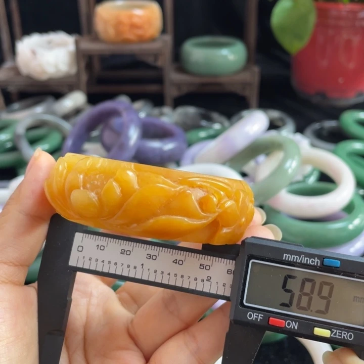 石英质玉手镯未镶嵌