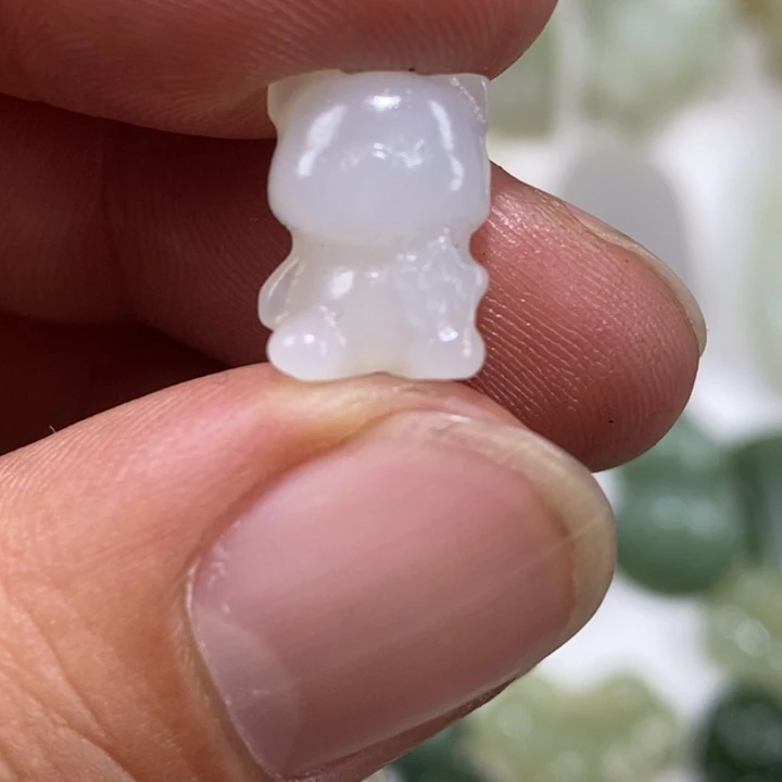 和田玉未镶嵌车挂