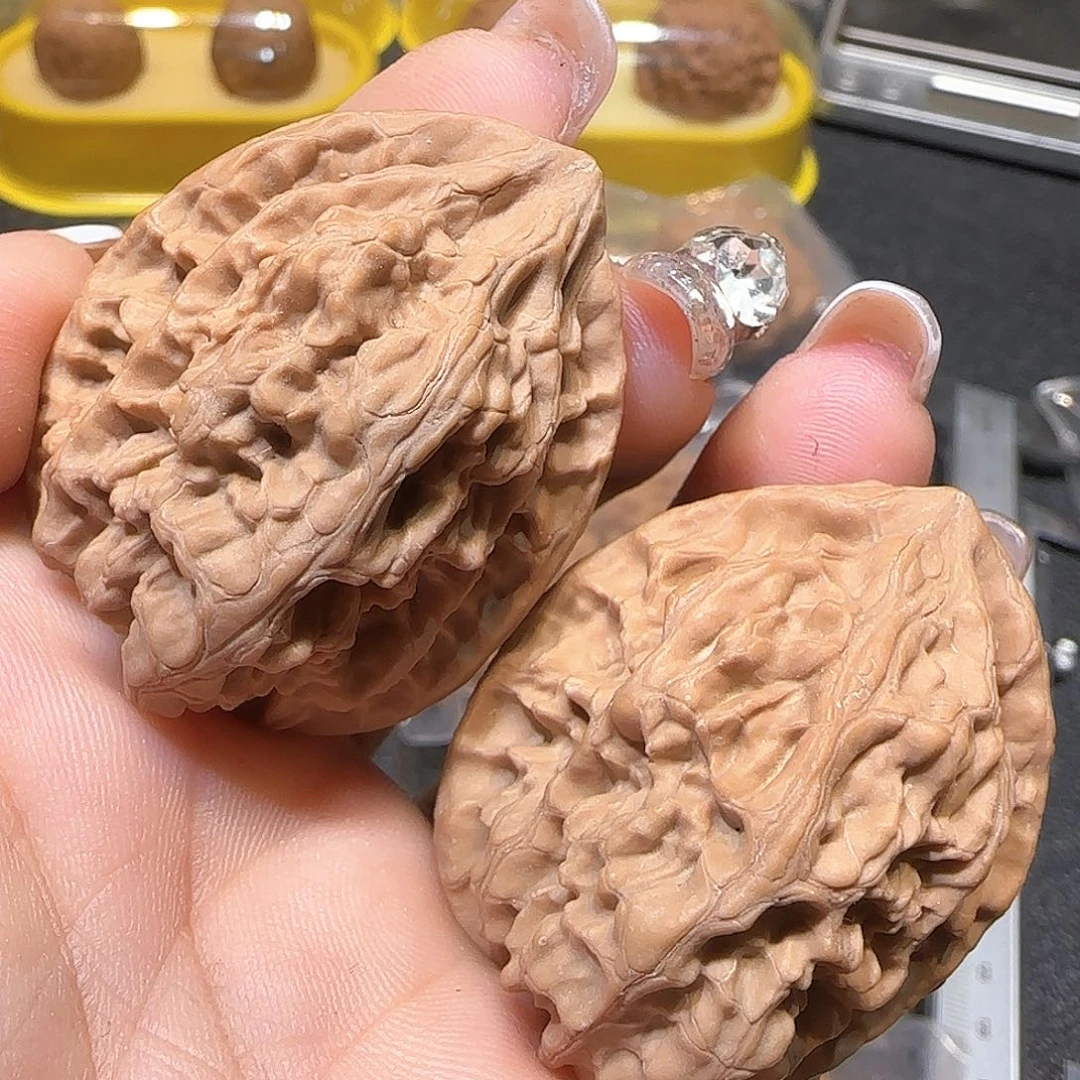 文玩核桃吊坠老*35十三陵鸡心