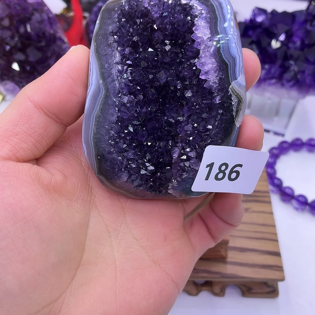 未镶嵌水晶大型摆件（非配饰）