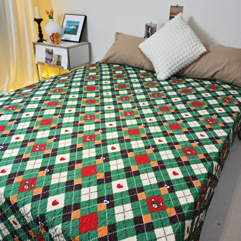 220*250cm斜纹英伦卡通小熊床盖印染绗缝夹棉双面多功能床上用品