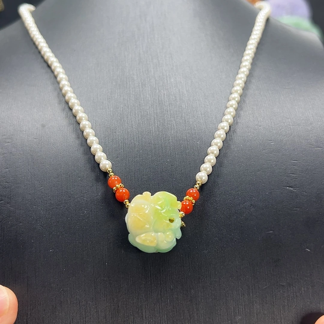 翡翠未镶嵌颈饰吊坠