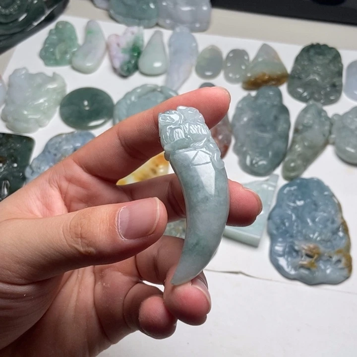 颈饰未镶嵌翡翠龙牙29