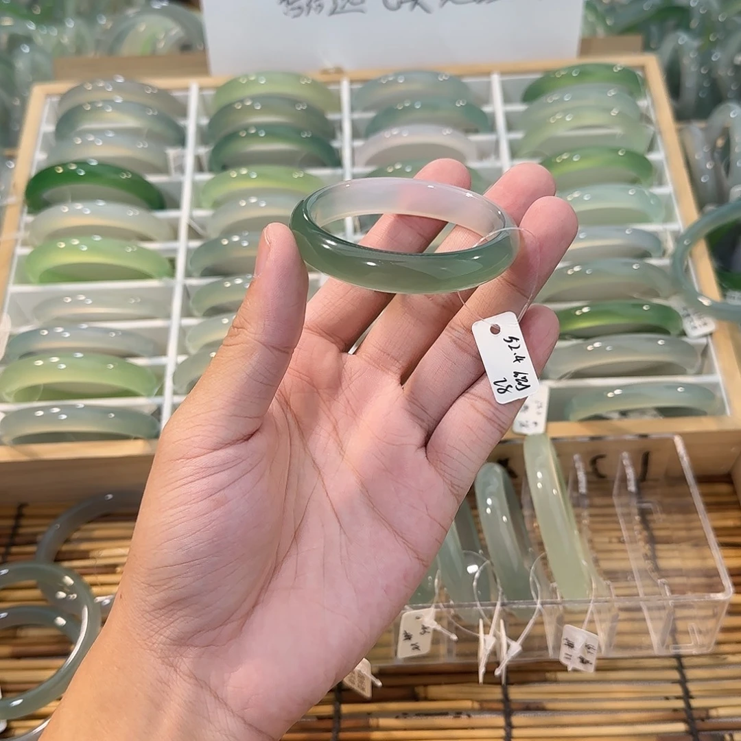 玛瑙/玉髓未镶嵌手镯圈口52.4