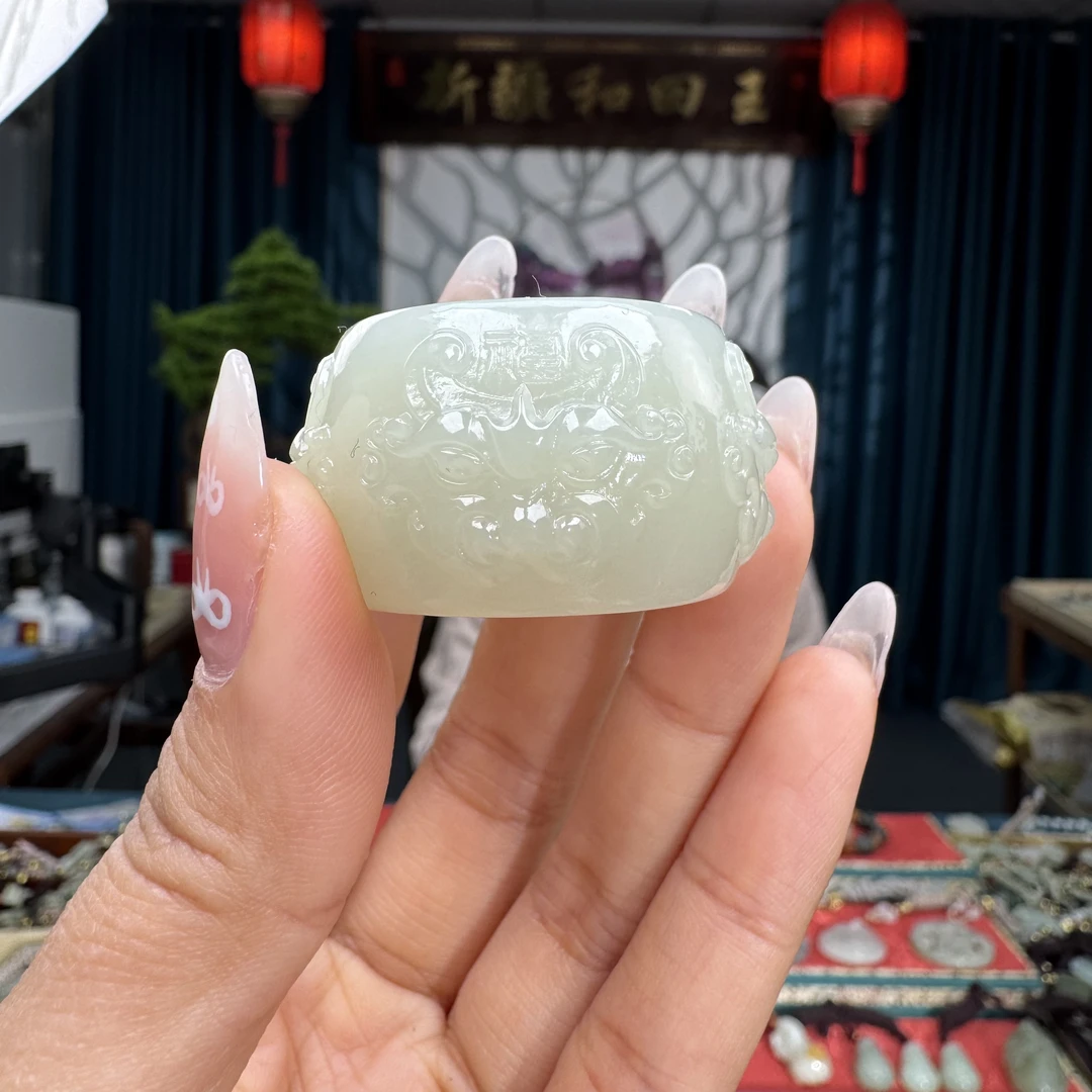 和田玉四方守护貔貅玉扳指（内径22mm）