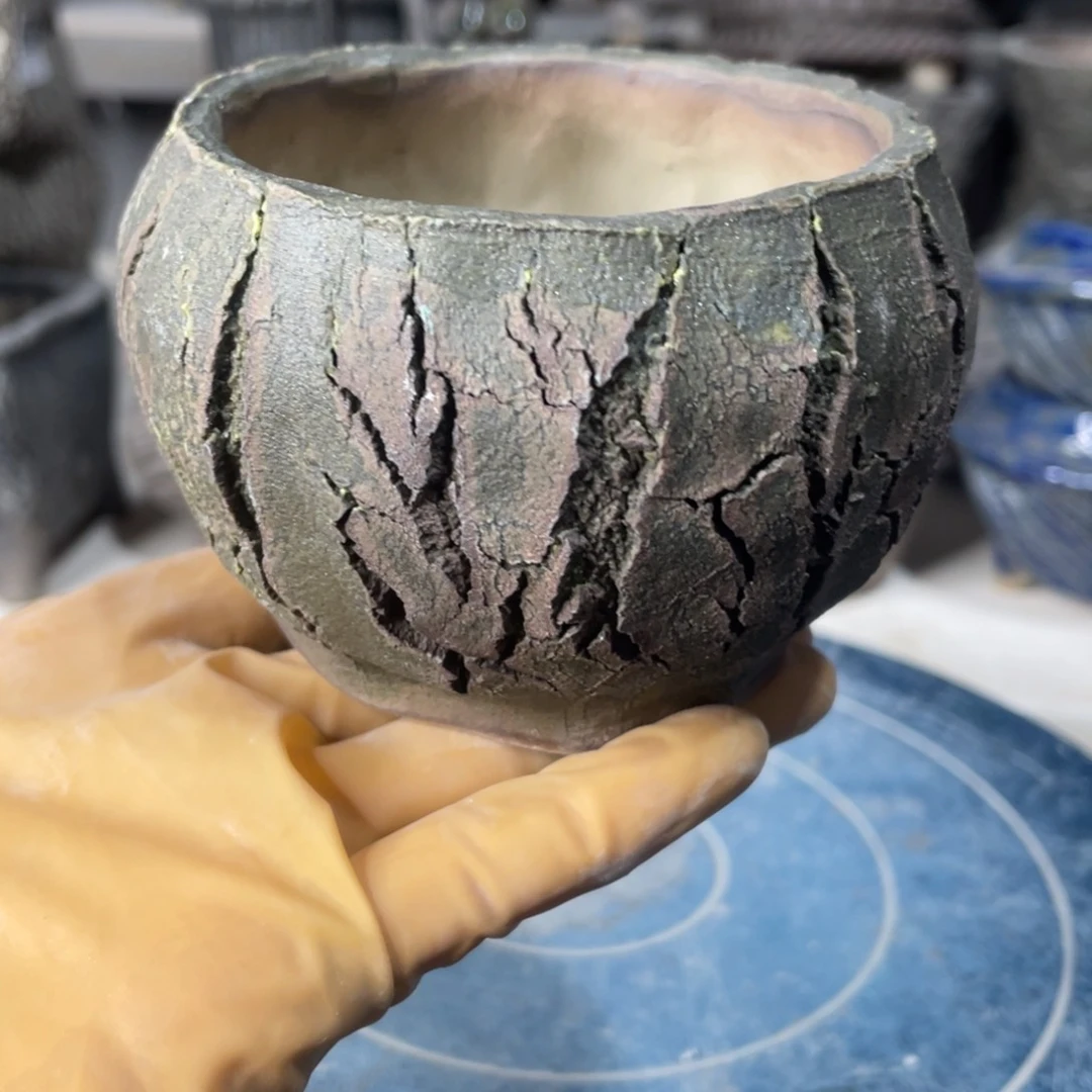 红陶微瑕的脸上是满是