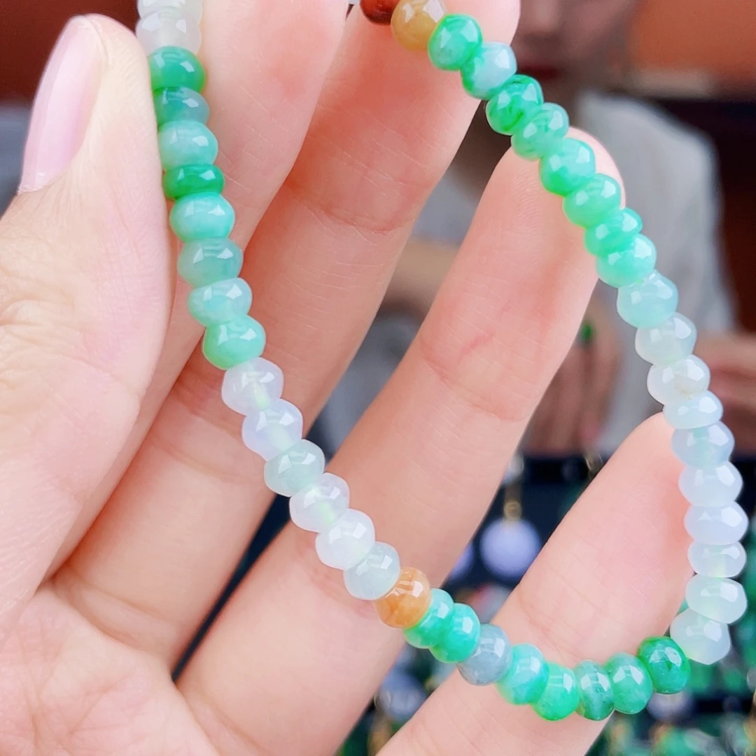 翡翠未镶嵌颈饰饰品