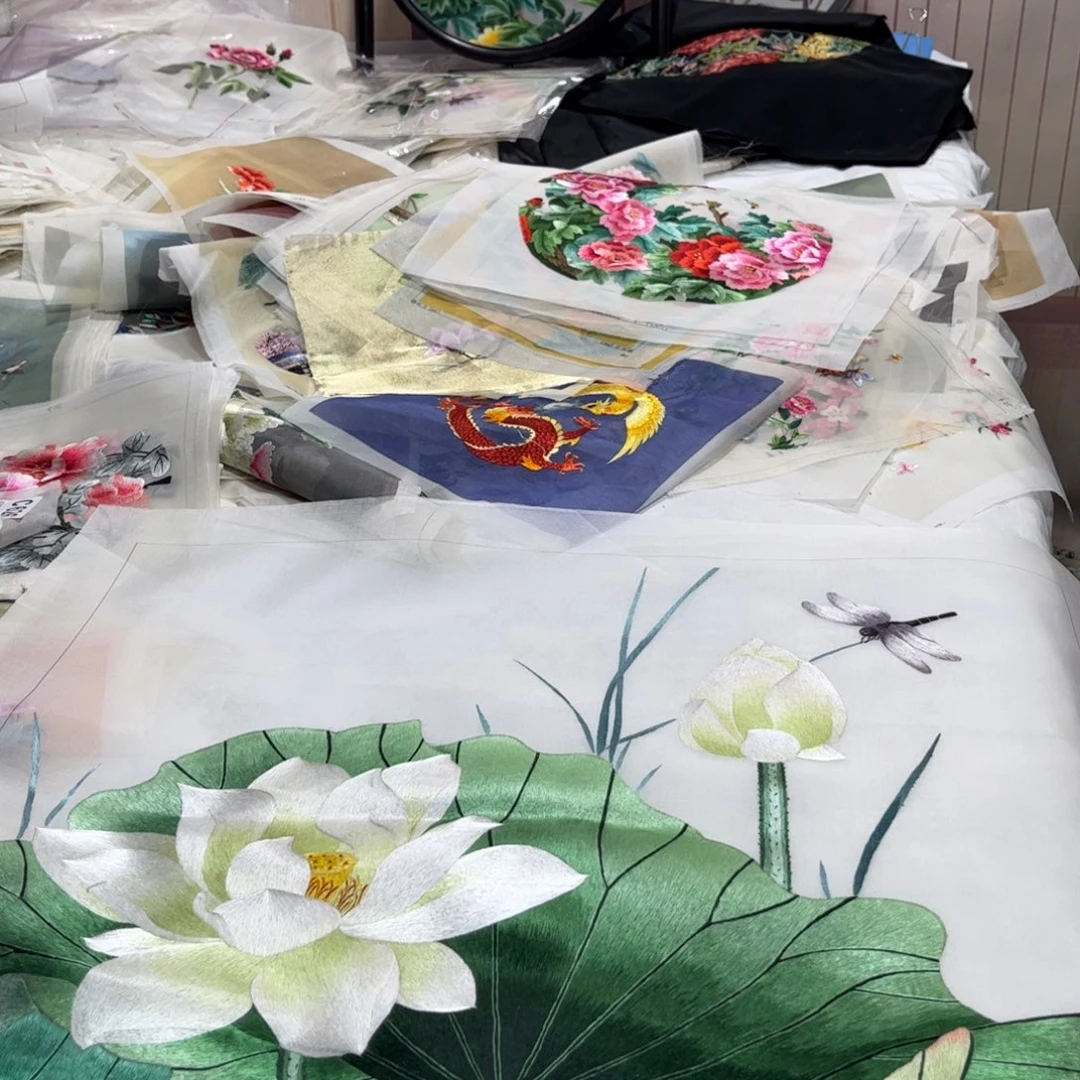 织绣雪*梅苏绣艺术类陆老师