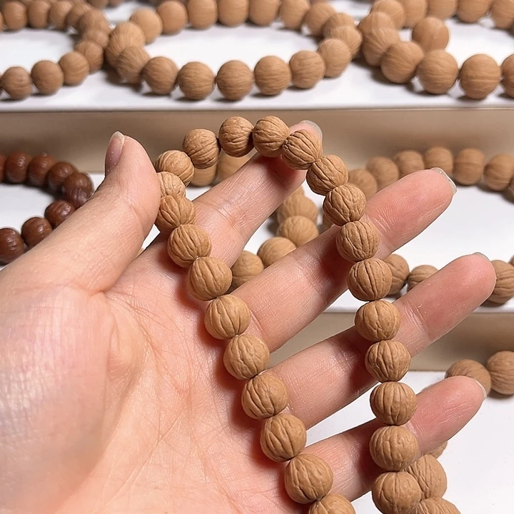 猴头核桃手串b****9小馒头