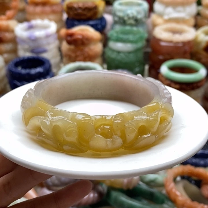 查罗石未镶嵌手镯圈口64