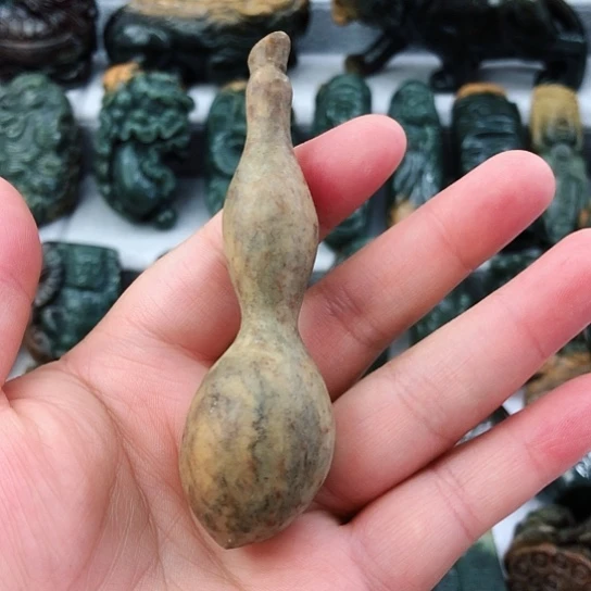 岫岩河磨玉（透闪石质玉）未镶嵌把件
