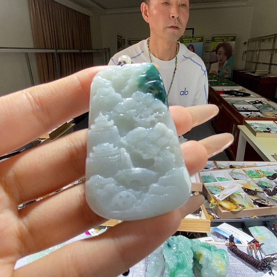 翡翠未镶嵌颈饰翡翠