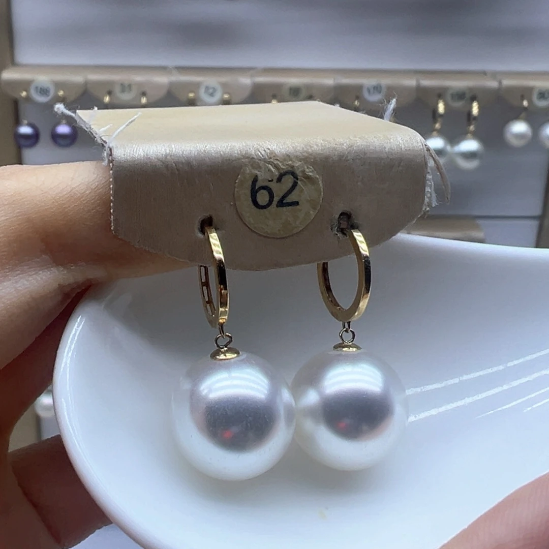 18K金镶嵌淡水珍珠耳饰