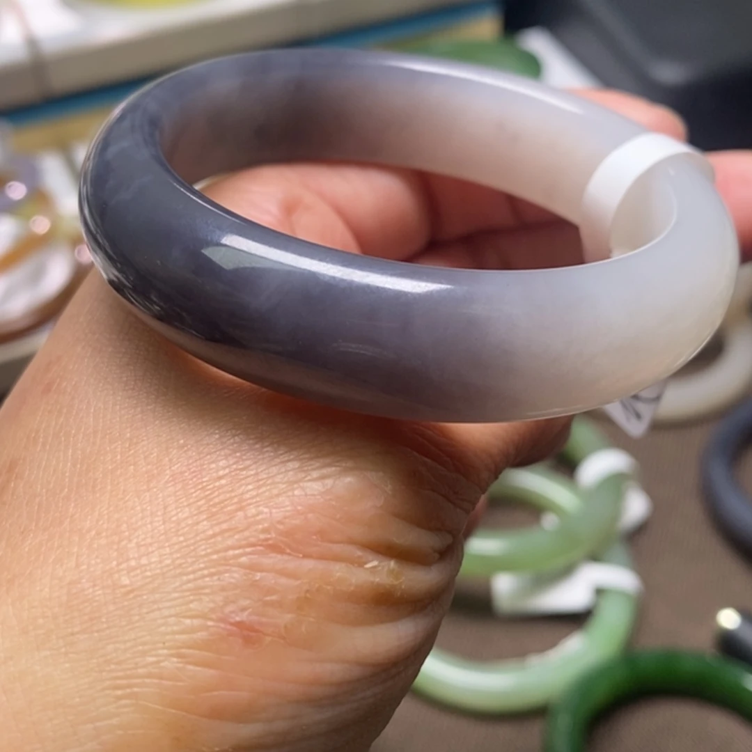 【闪购商品】和田玉手镯未镶嵌