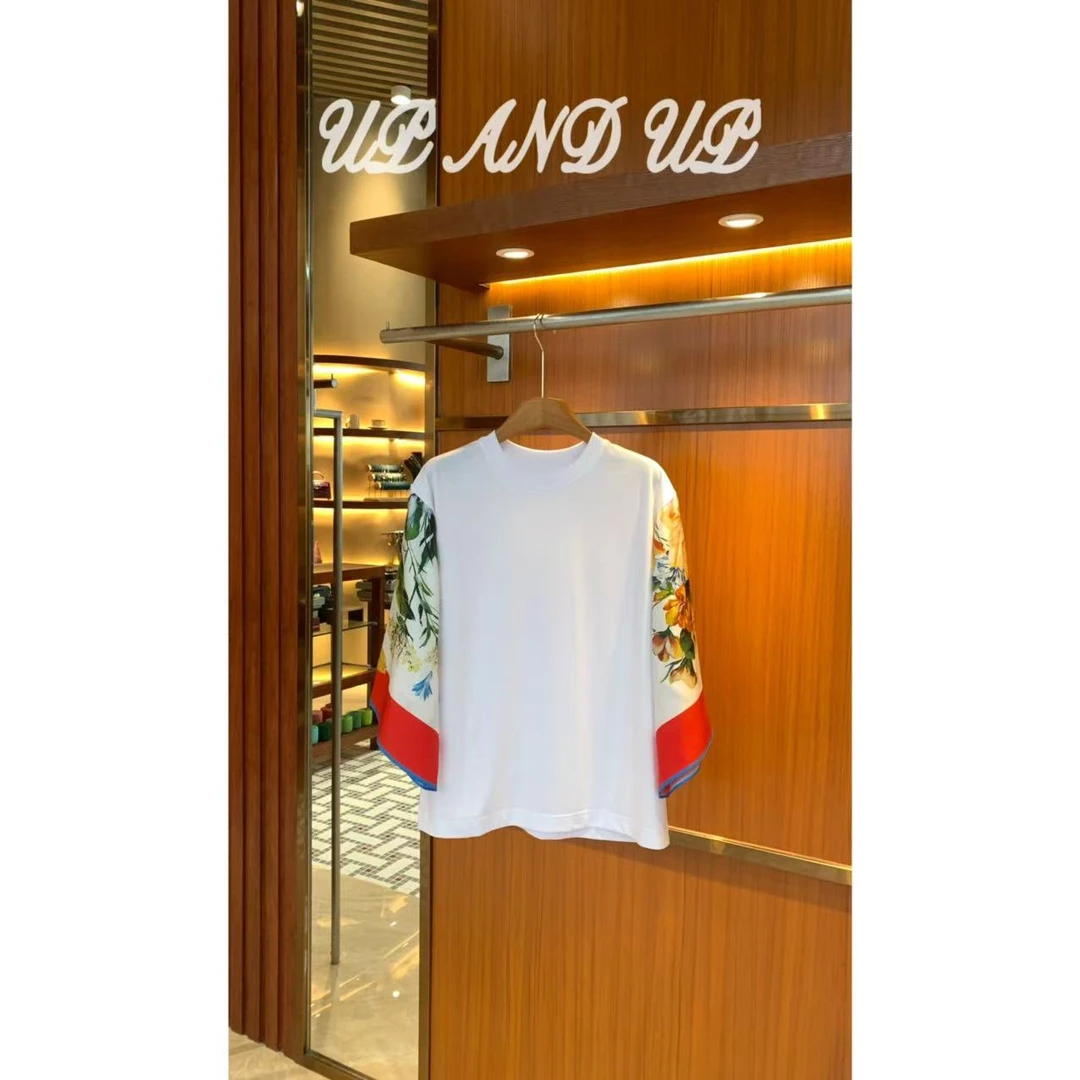 ‘浪漫在逃度假’圆领上衣宽松版袖子拼接纯棉T恤长袖休闲款