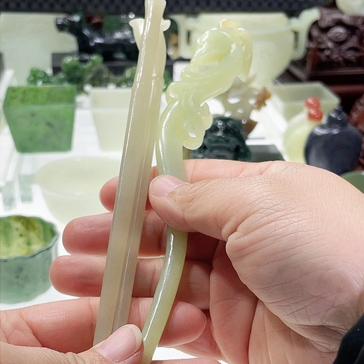 和田玉挂件未镶嵌微*室