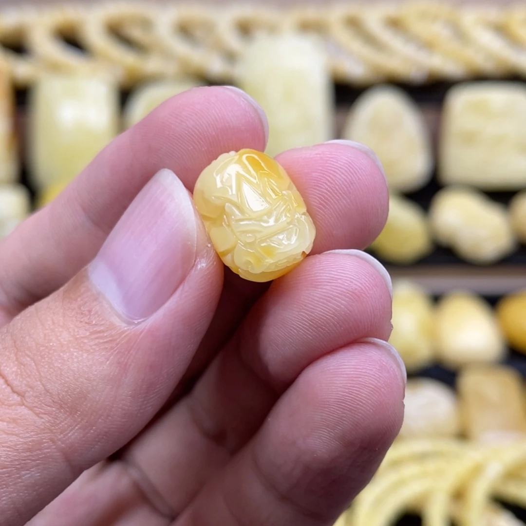 琥珀未镶嵌裸石琥珀蜜蜡