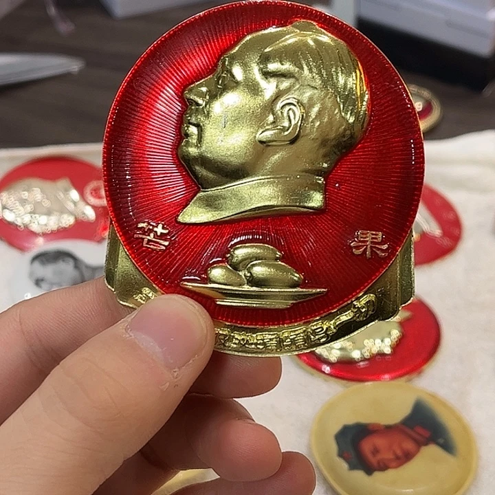 长***日像章一一一一一高贵轻言