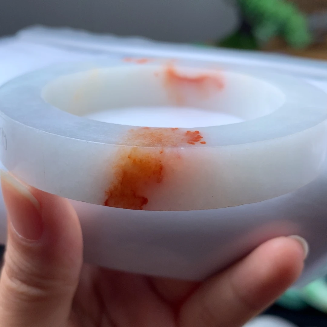 定制翡翠未镶嵌牛奶底枫叶红53一60