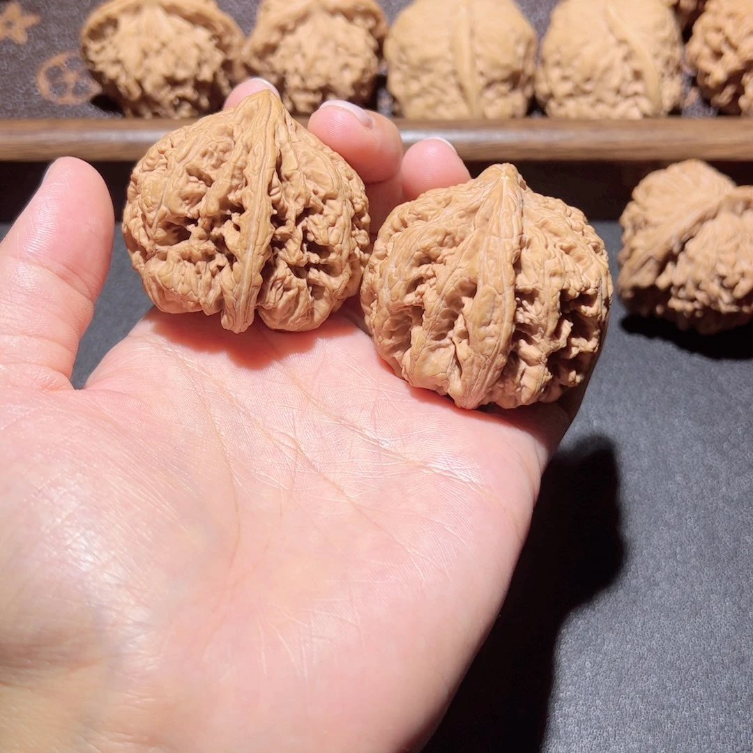 文玩核桃吊坠大粗筋