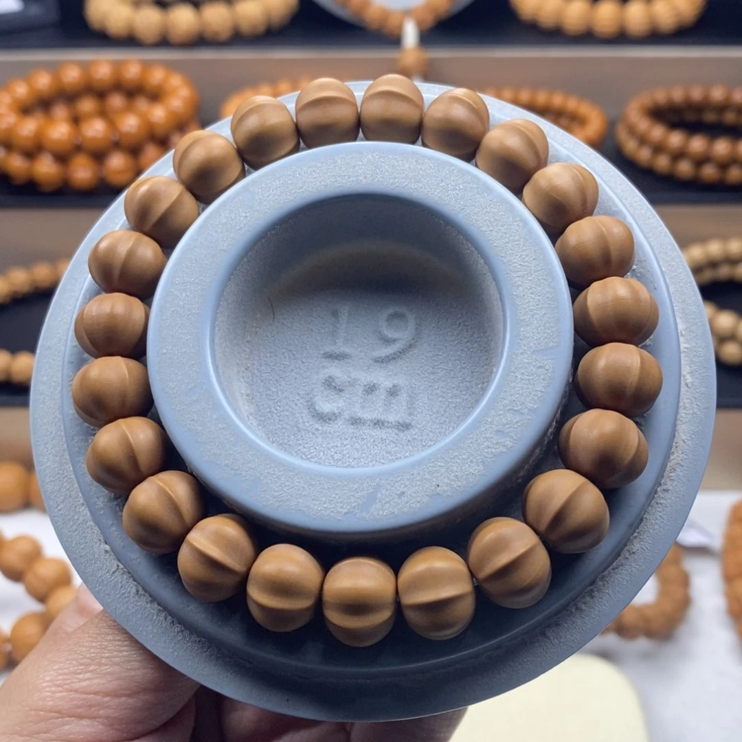 猴头核桃手串哑光四花鲨鱼12mm