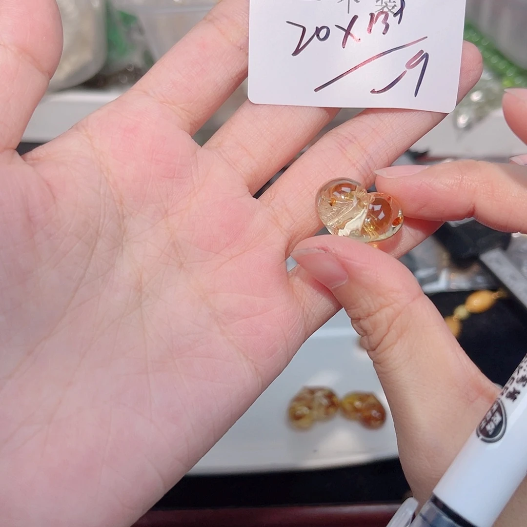 未镶嵌珠宝半成品水晶218 。
