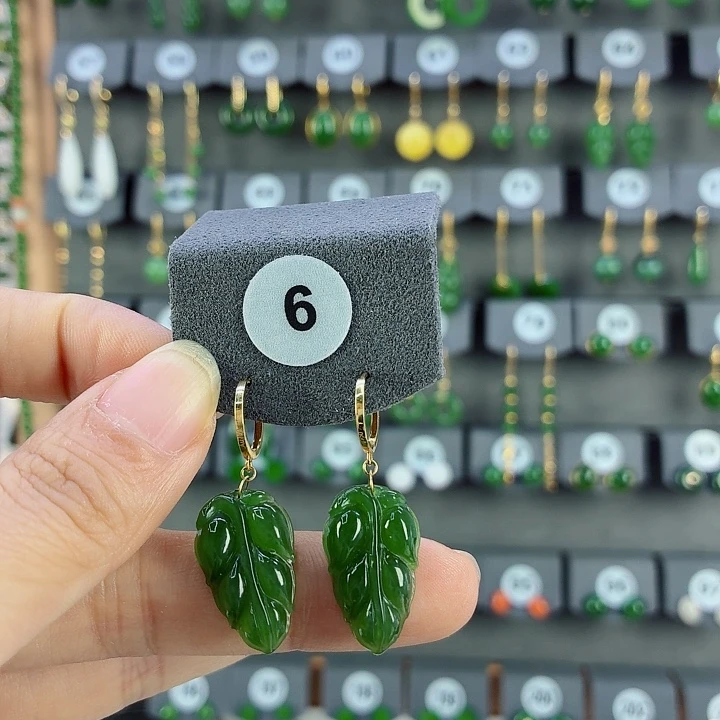 和田玉18K金镶嵌耳饰