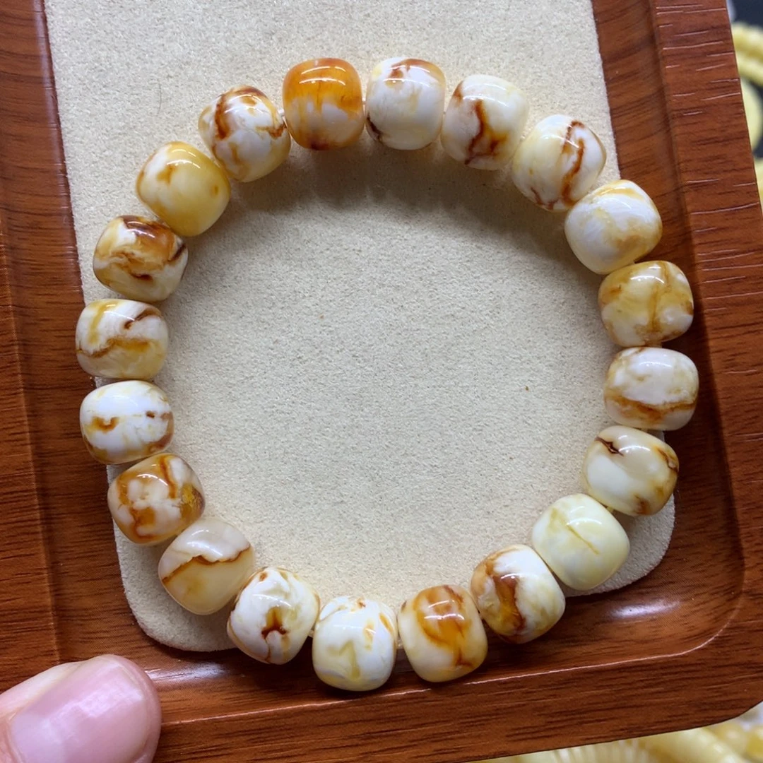 顾***顾蜜蜡未镶嵌手链蜜蜡