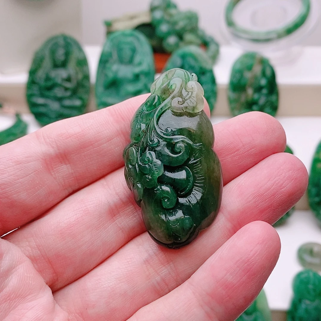 未镶嵌独山玉吊坠